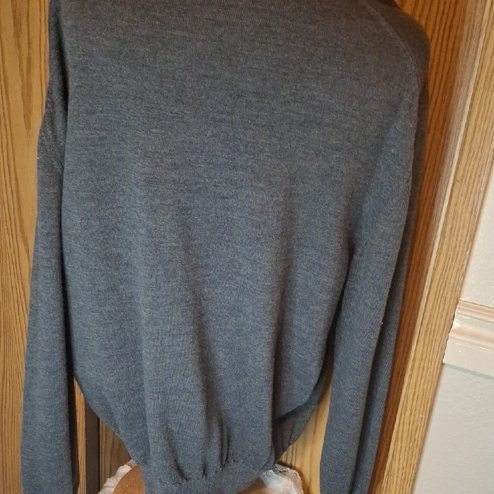 Beautiful Giorgiolini Charcol Men's Gray Sweater - Picture 6 of 6